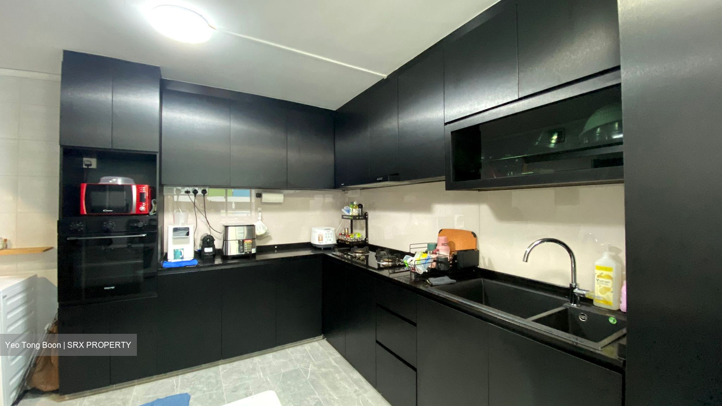 Blk 643 Yishun Street 61 (Yishun), HDB Executive #554437831